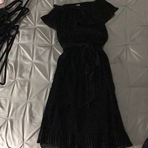 MICHAEL KORS OFF THE SHOULDER RUFFLE DRESS WITH TIE